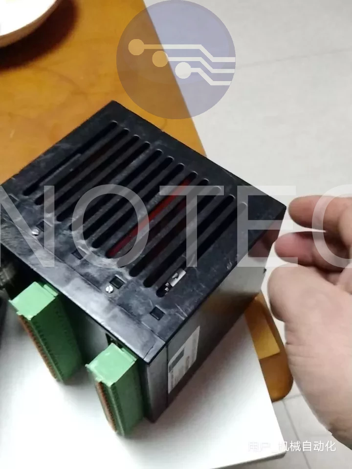 Manutenção de CONTROLADOR Bystronic IO MODUL SSI 10011739-3