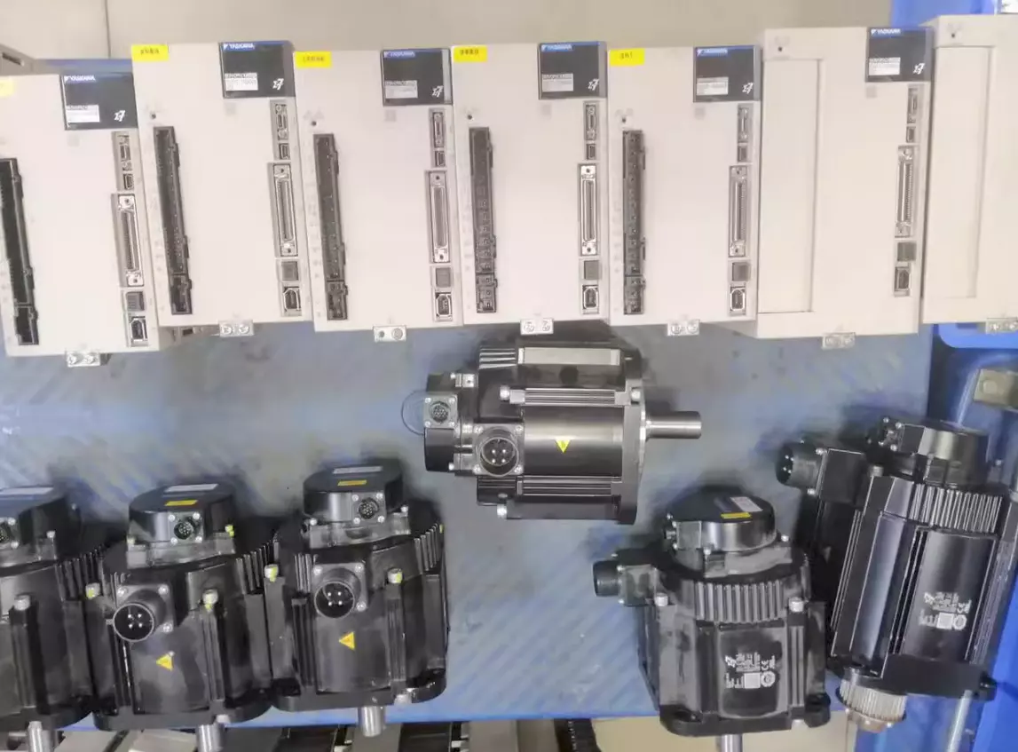 Assistência Técnica Servo Drive Yaskawa Servopack SGDV-260D1-087